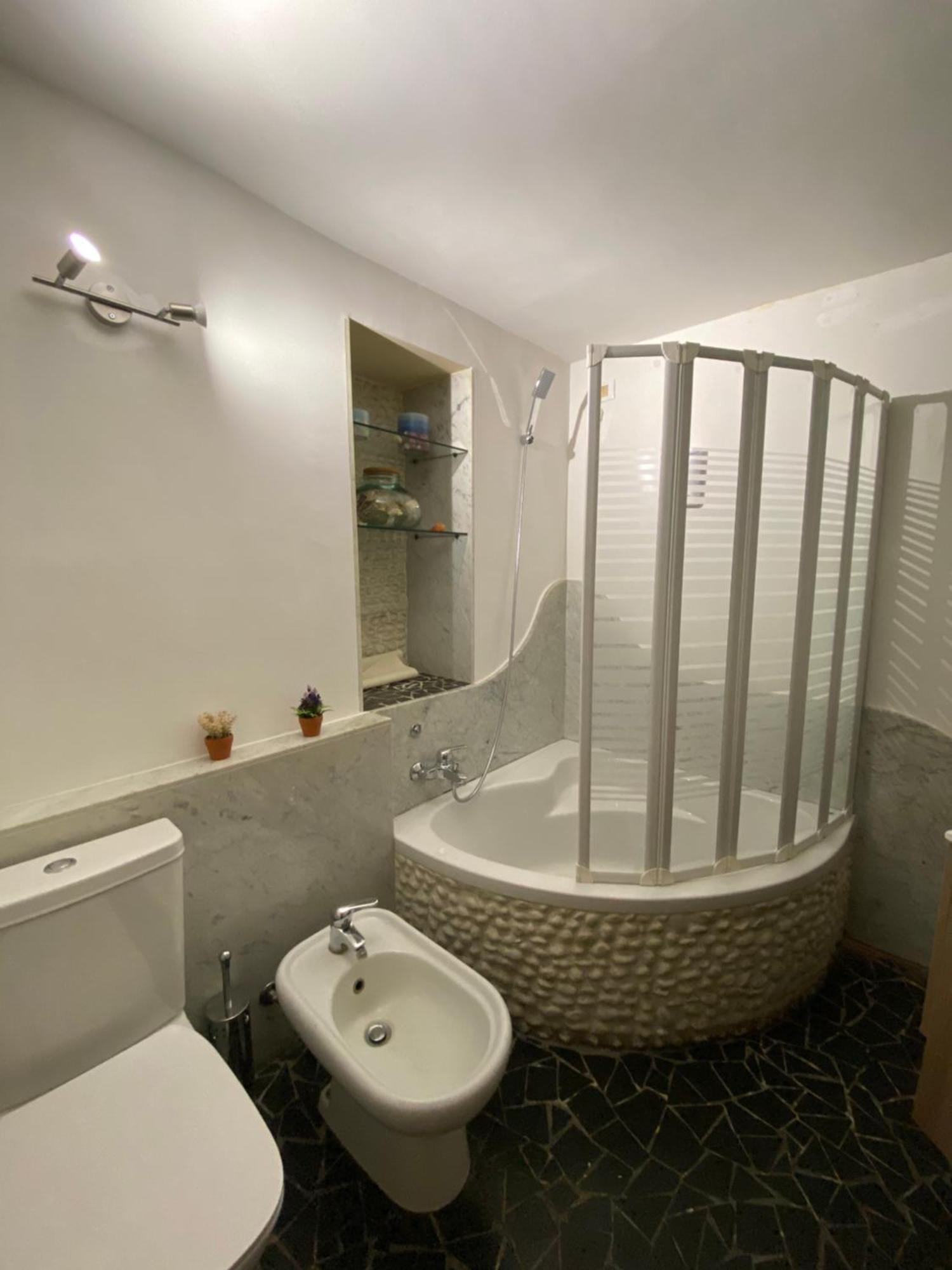 Ciuri Tuttu L'Annu Rooms คาตาเนีย ภายนอก รูปภาพ